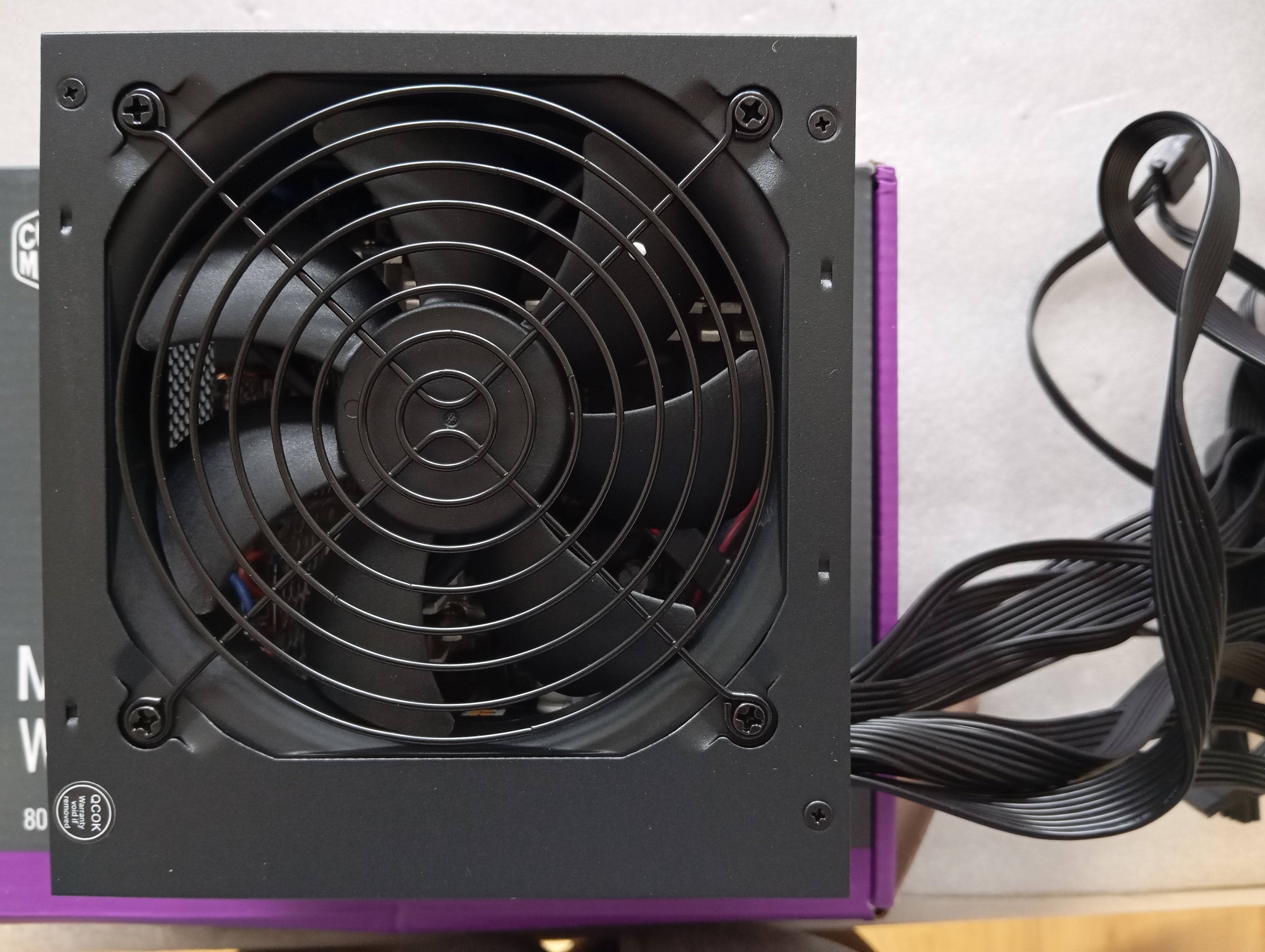 Refurbished Cooler Master MWE 550 White 230V - V2 Refurbished Cooler Master MWE 550 White 230V - V2